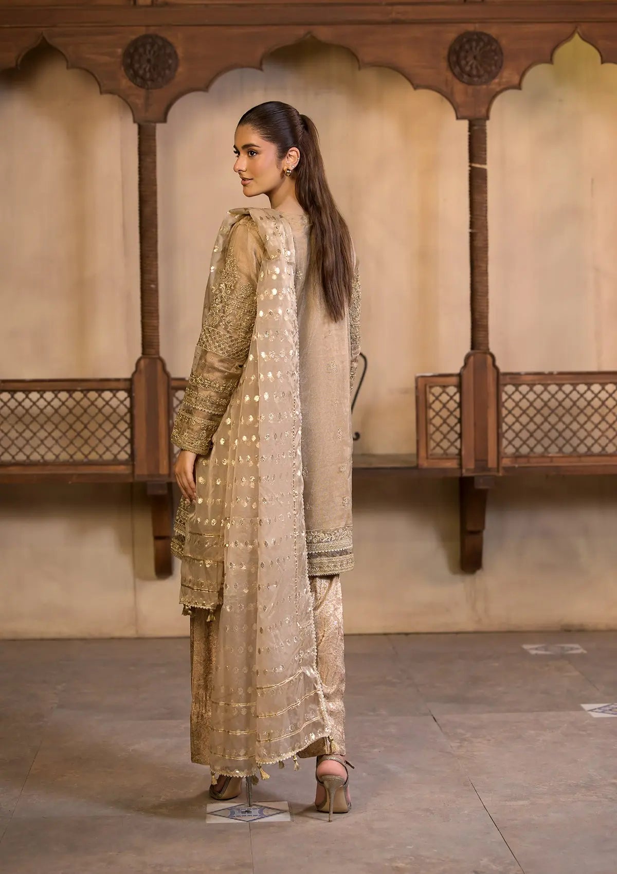 (BT006310-BRW) Bin Tayyab