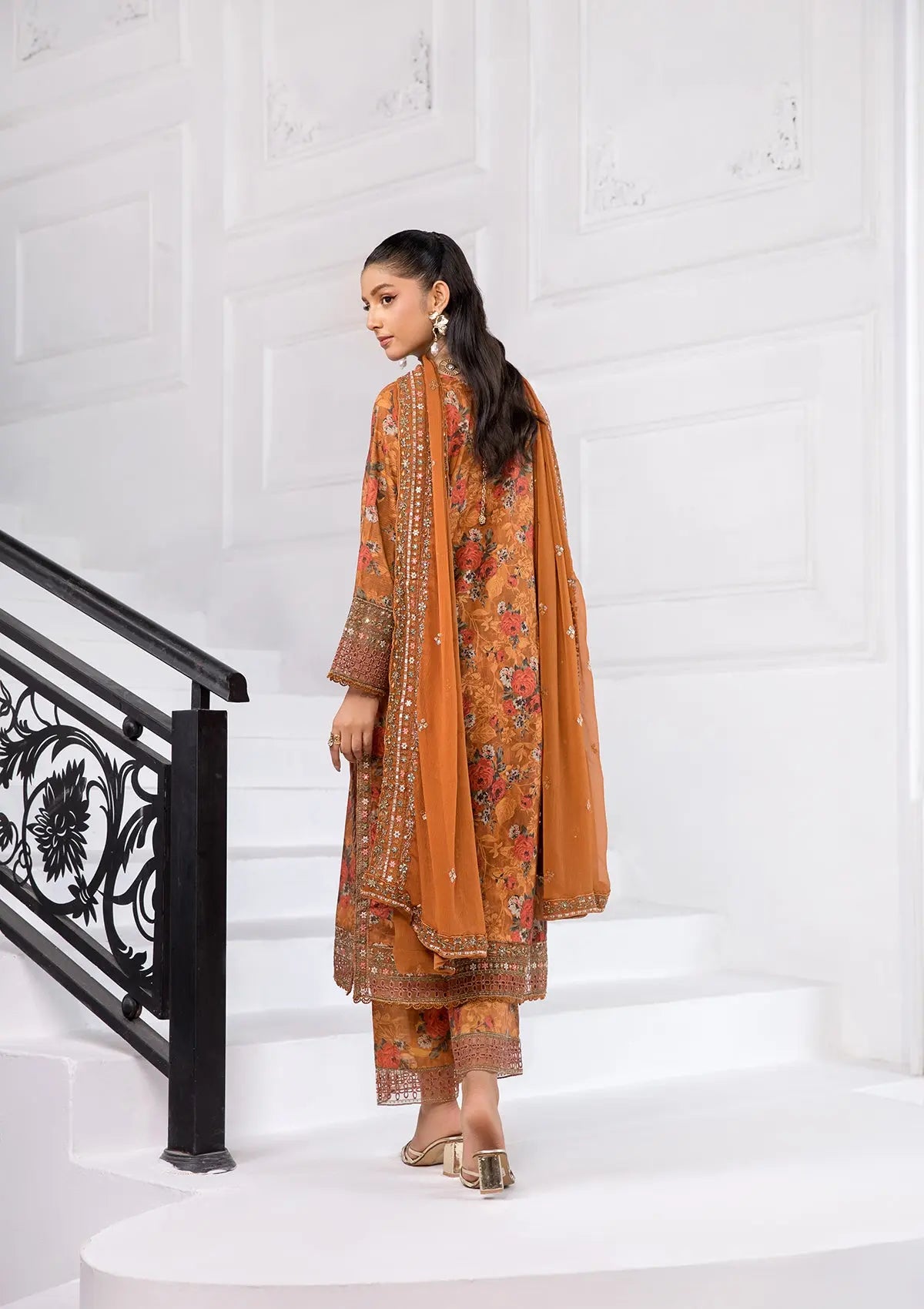 (BT006368-ORN-01) Bin Tayyab