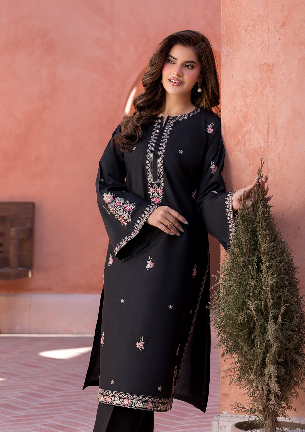 EMBROIDERED COTTON BT006686-BLK-2