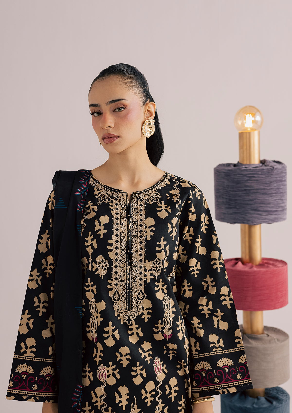 PRINTED EMBROIDERED LAWN BT006860-SBK