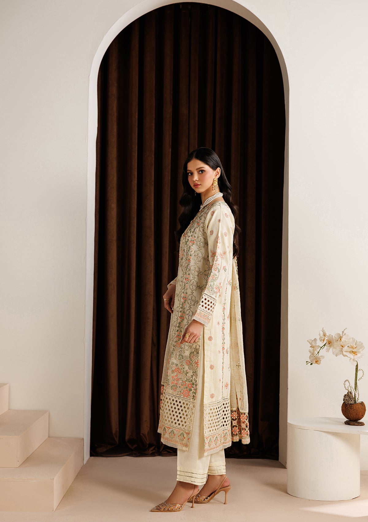 EMBROIDERED KHADDINET BT006755-OWH