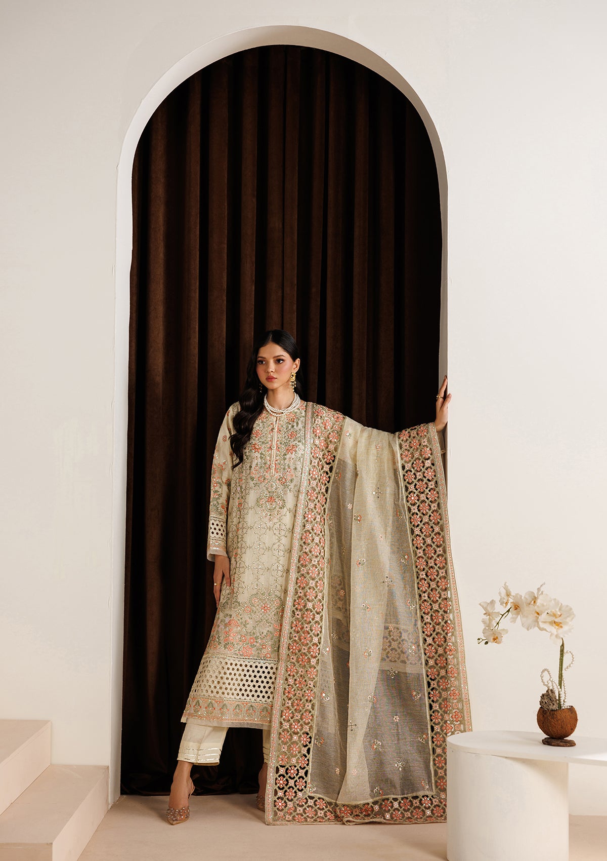 EMBROIDERED KHADDINET BT006755-OWH
