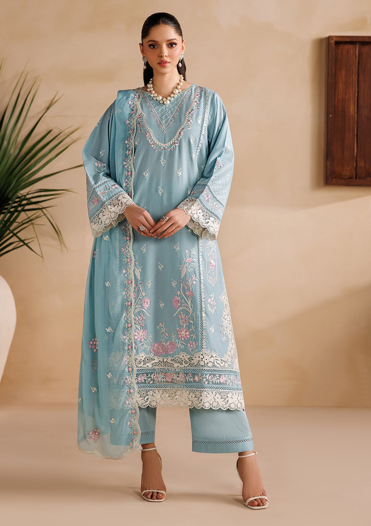 LUXURY Embroidered LAWN BT006719-FRO