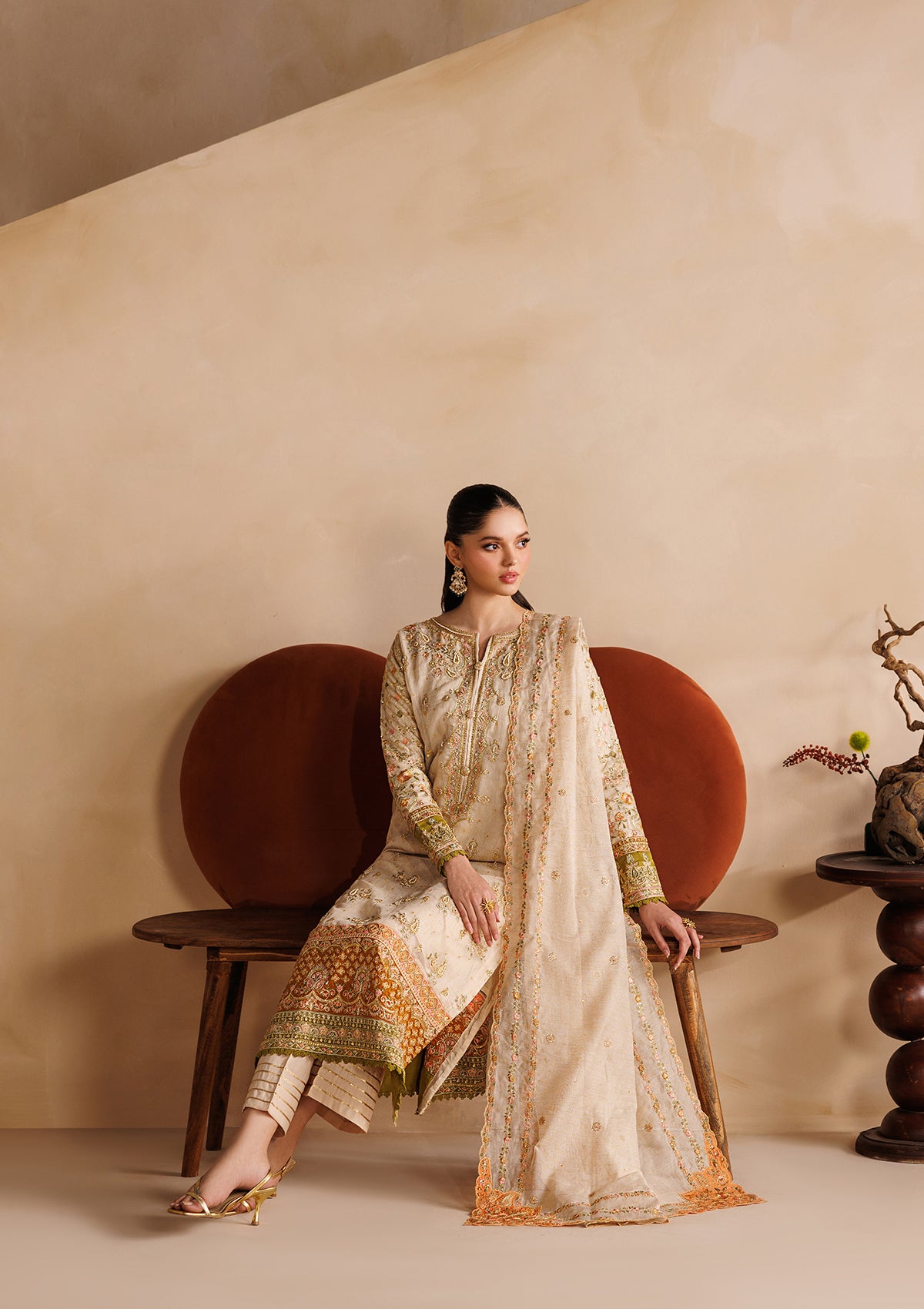 EMBROIDERED KHADDINET BT006754-LBR