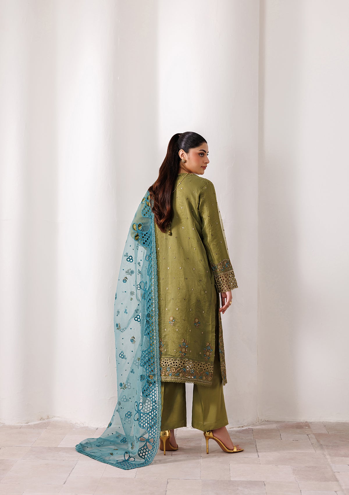 LUXURY Embroidered organza BT006825-OLV