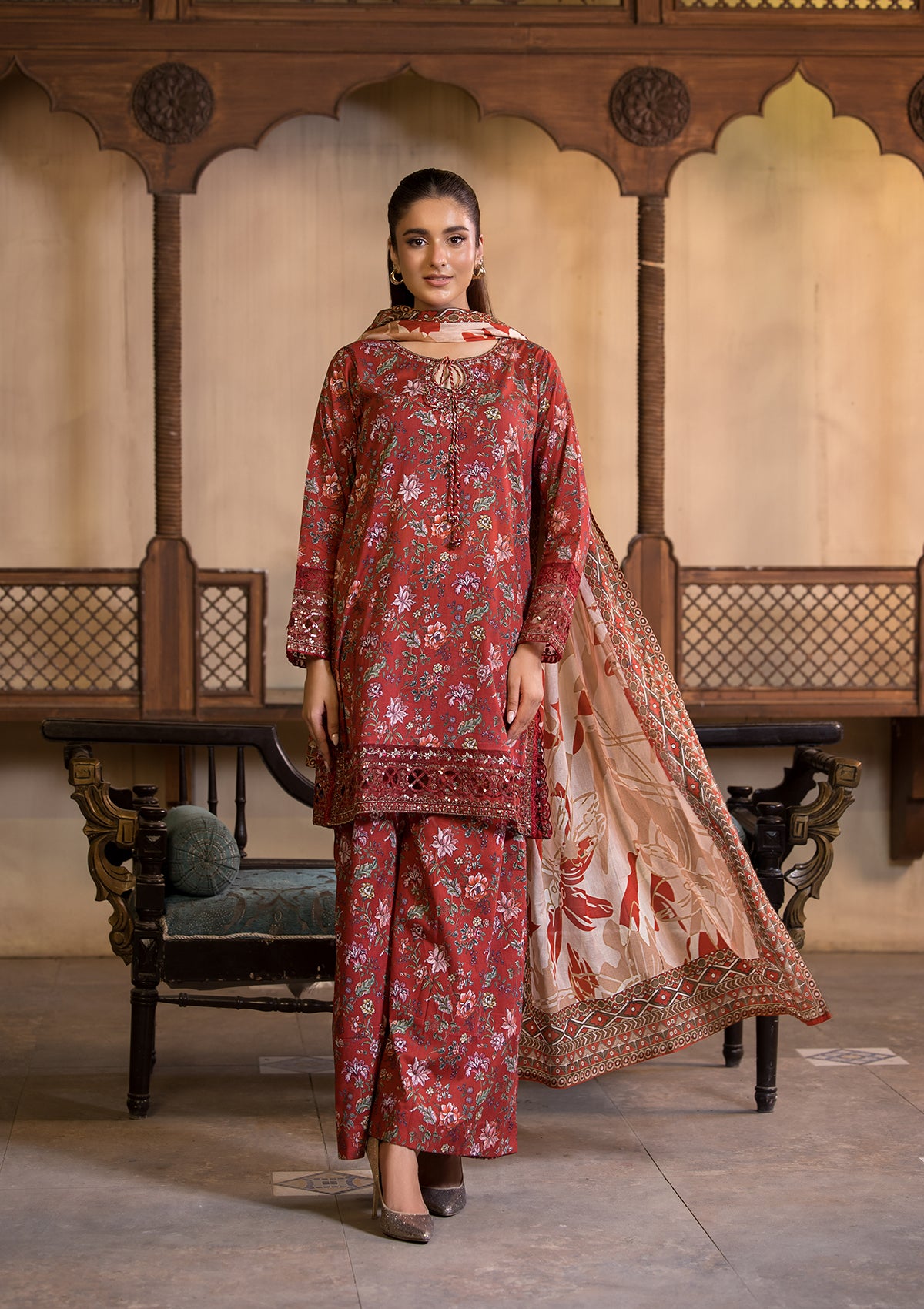 (BT006296-RED)