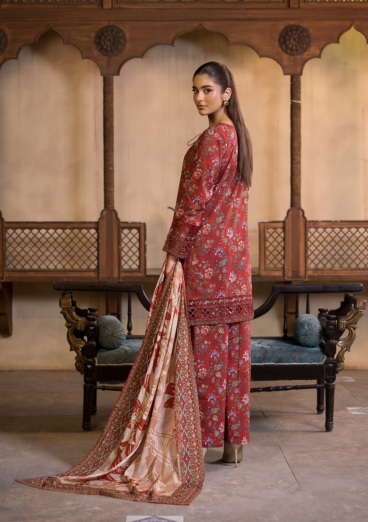 (BT006296-RED)