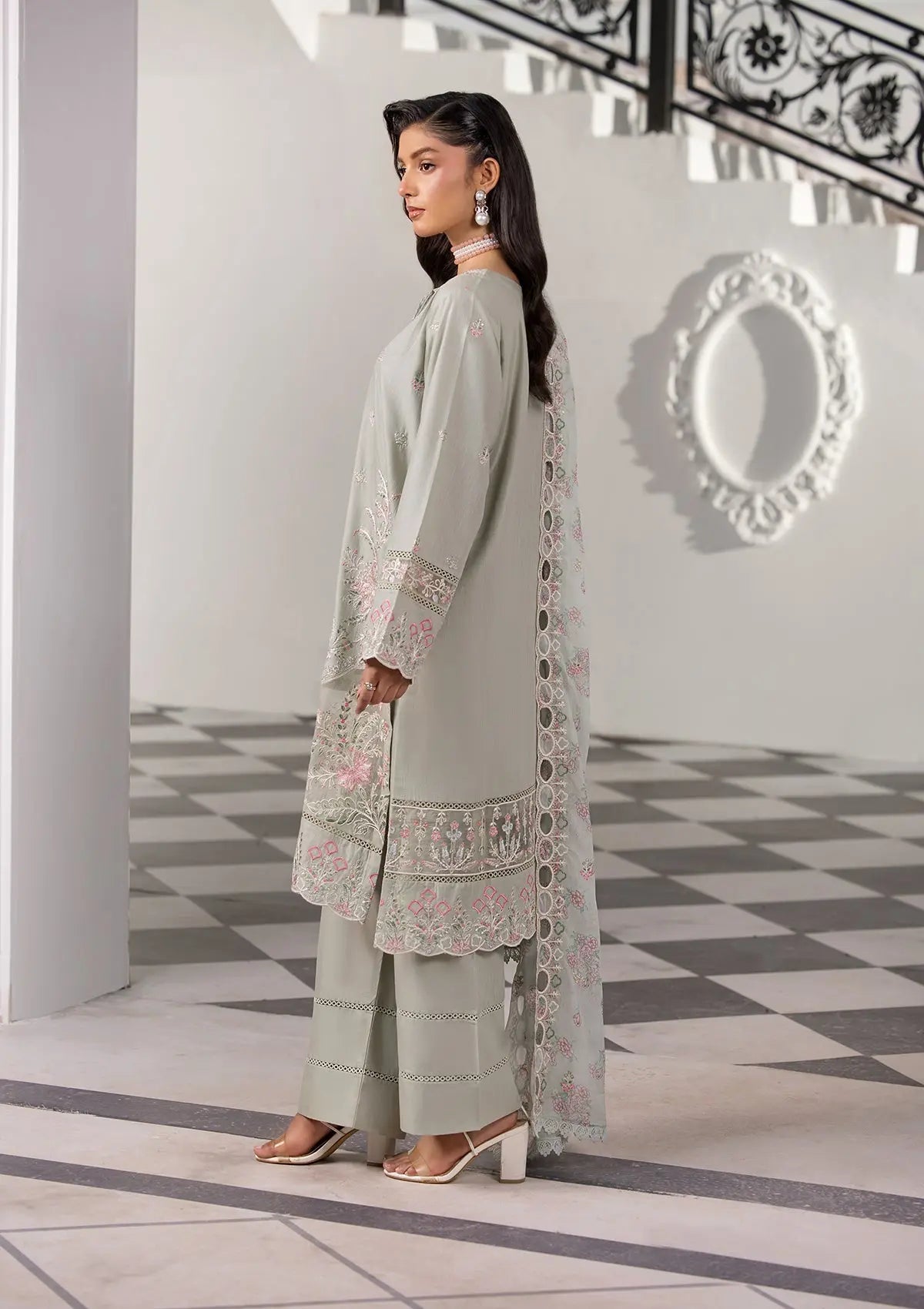 (BT006403-PST) Bin Tayyab