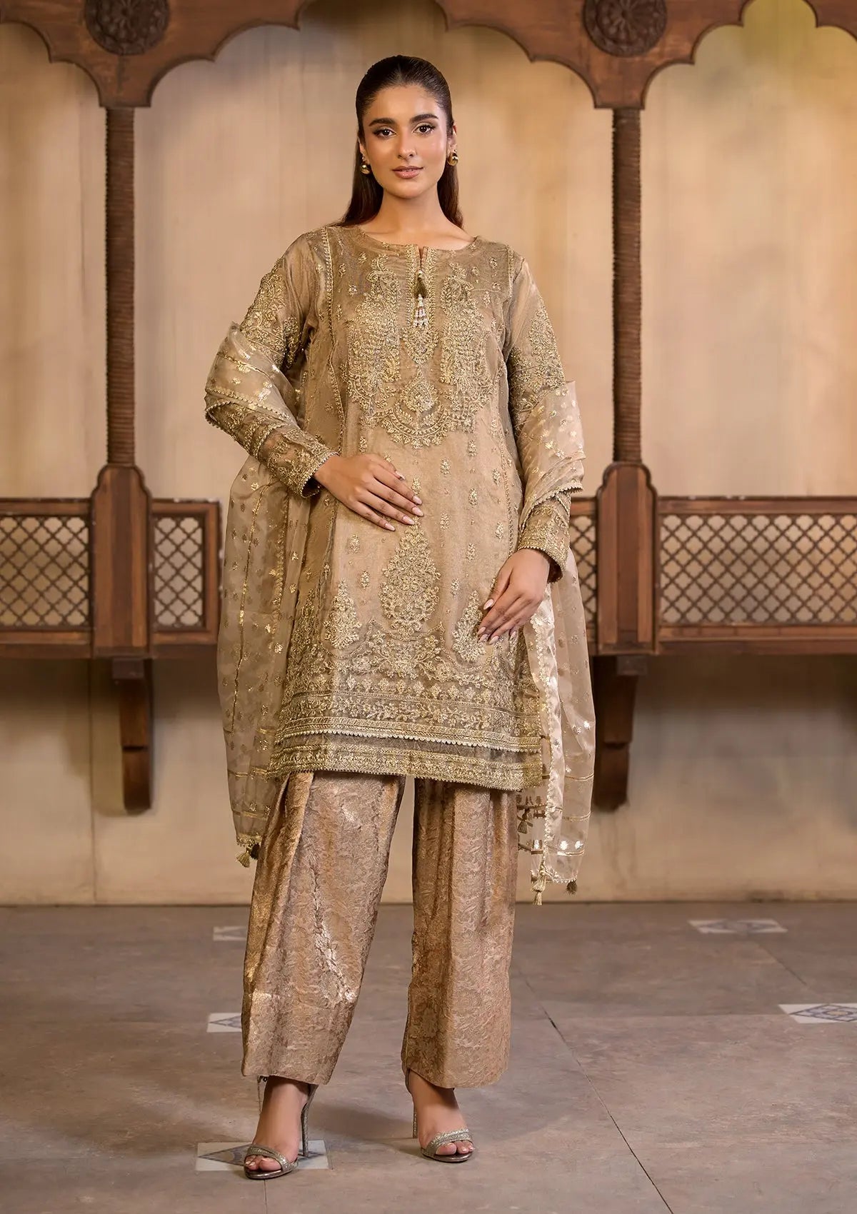 (BT006310-BRW) Bin Tayyab