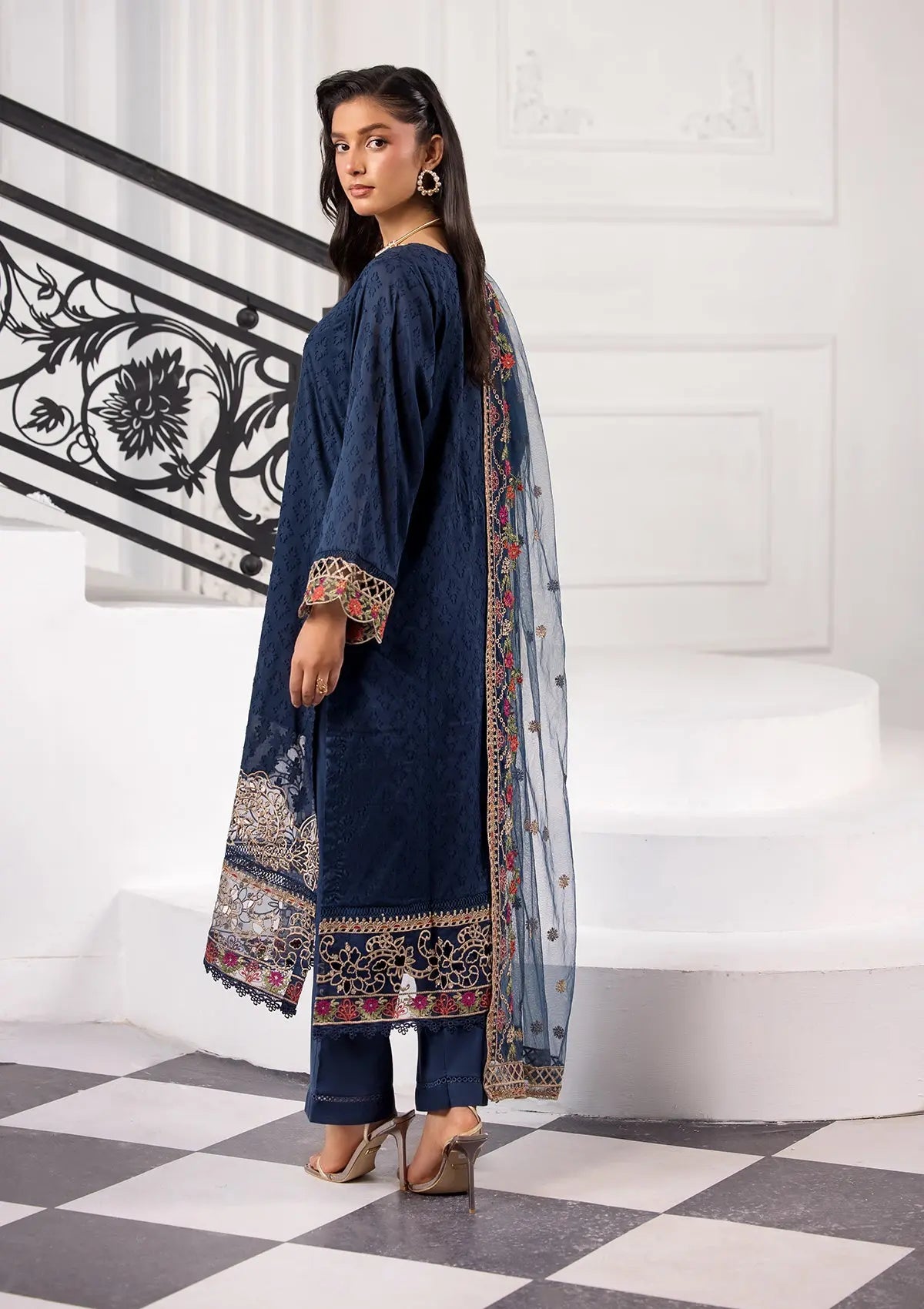 (BT006374-BLU) Bin Tayyab