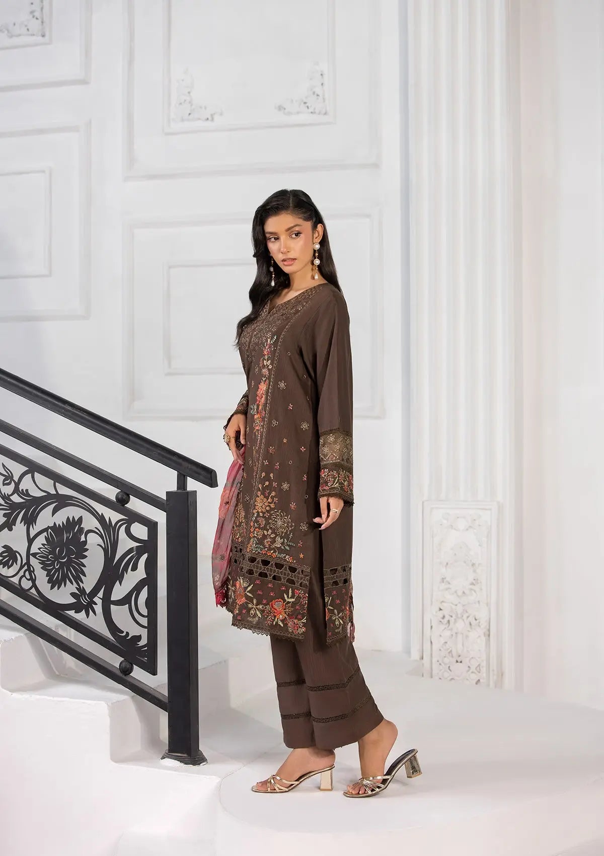 (BT006376-BRN) Bin Tayyab