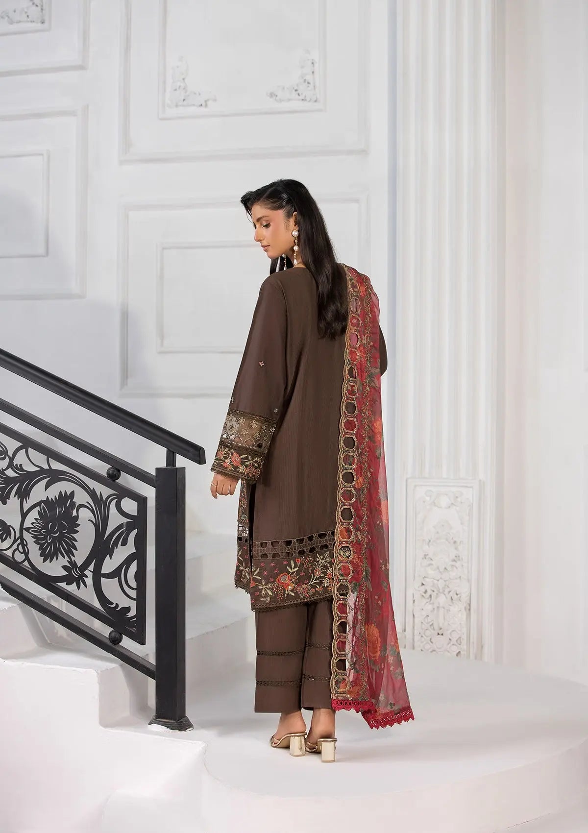 (BT006376-BRN) Bin Tayyab