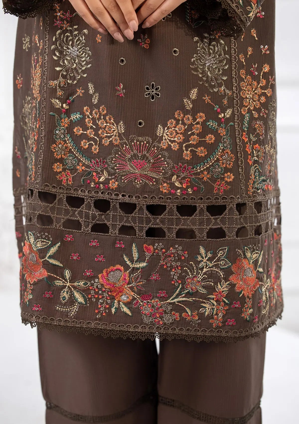 (BT006376-BRN) Bin Tayyab