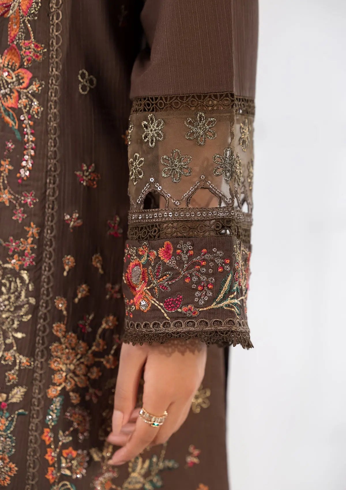 (BT006376-BRN) Bin Tayyab