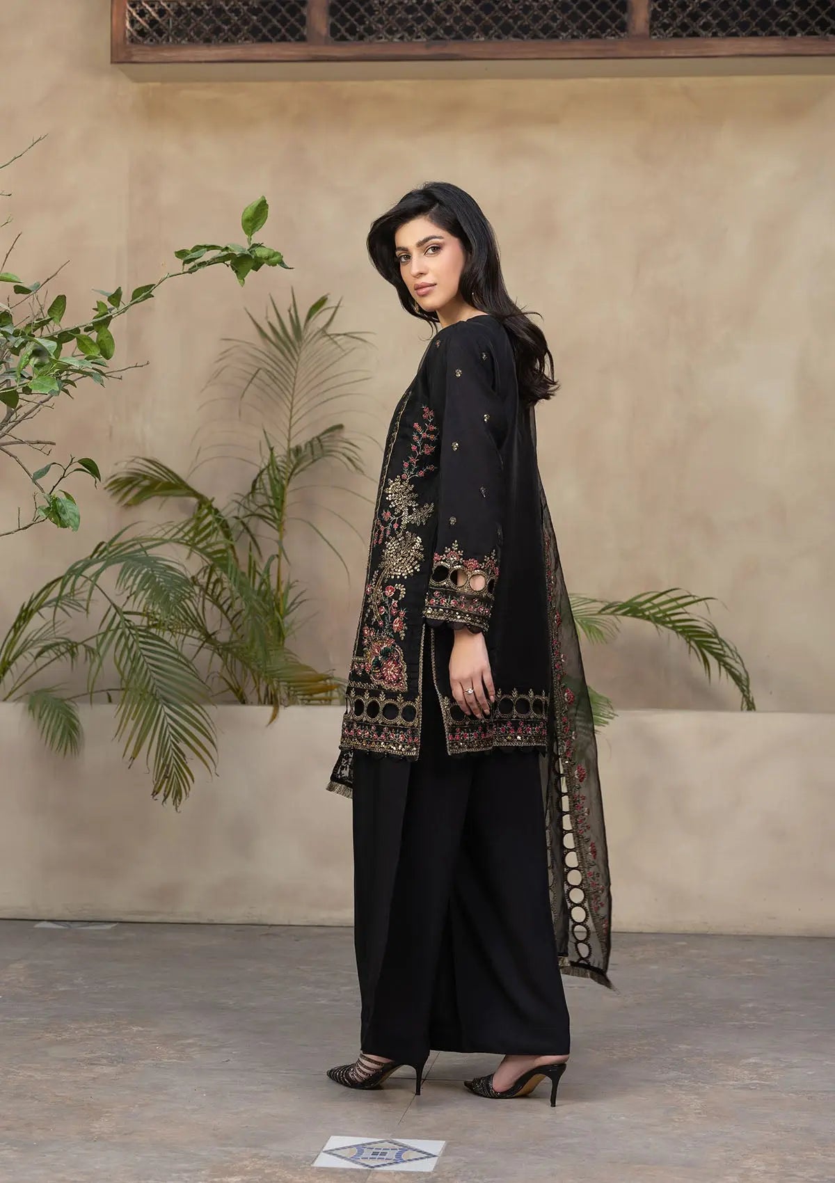 (BT006048-BLK) Bin Tayyab