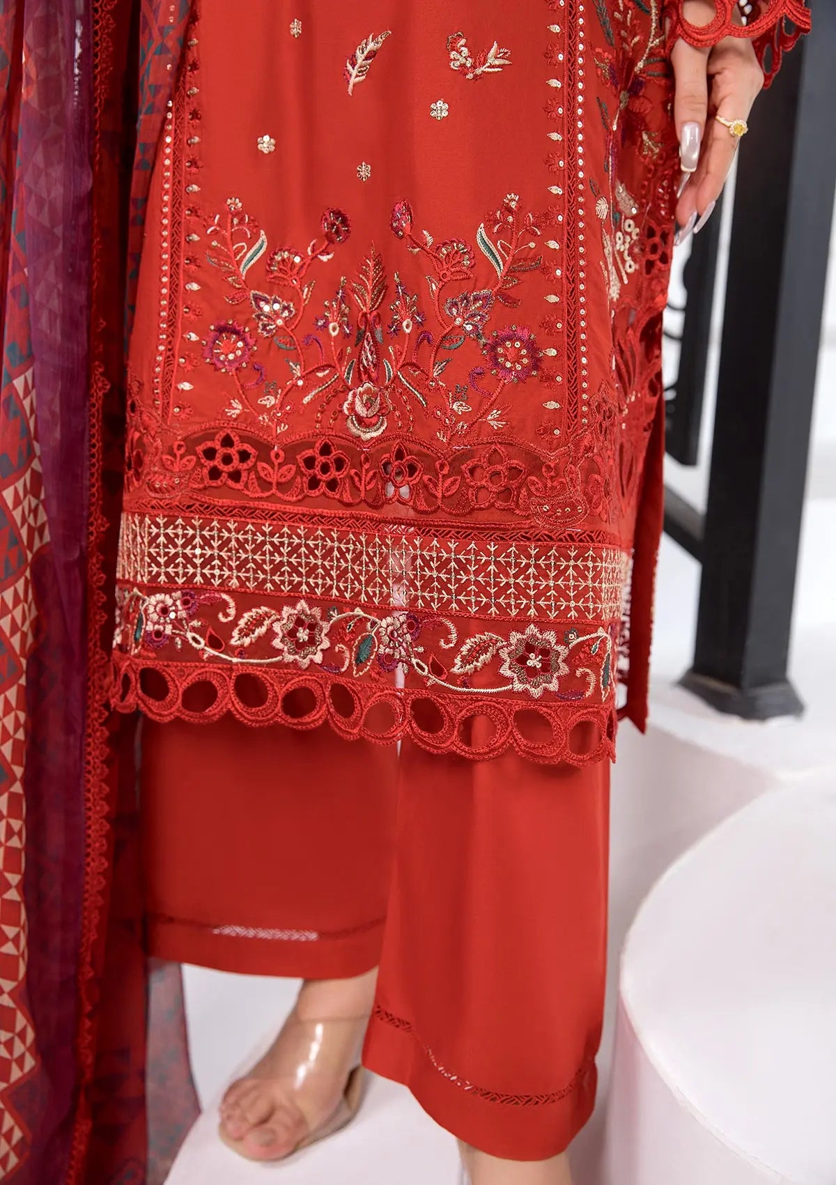 (BT006403-RED) Bin Tayyab