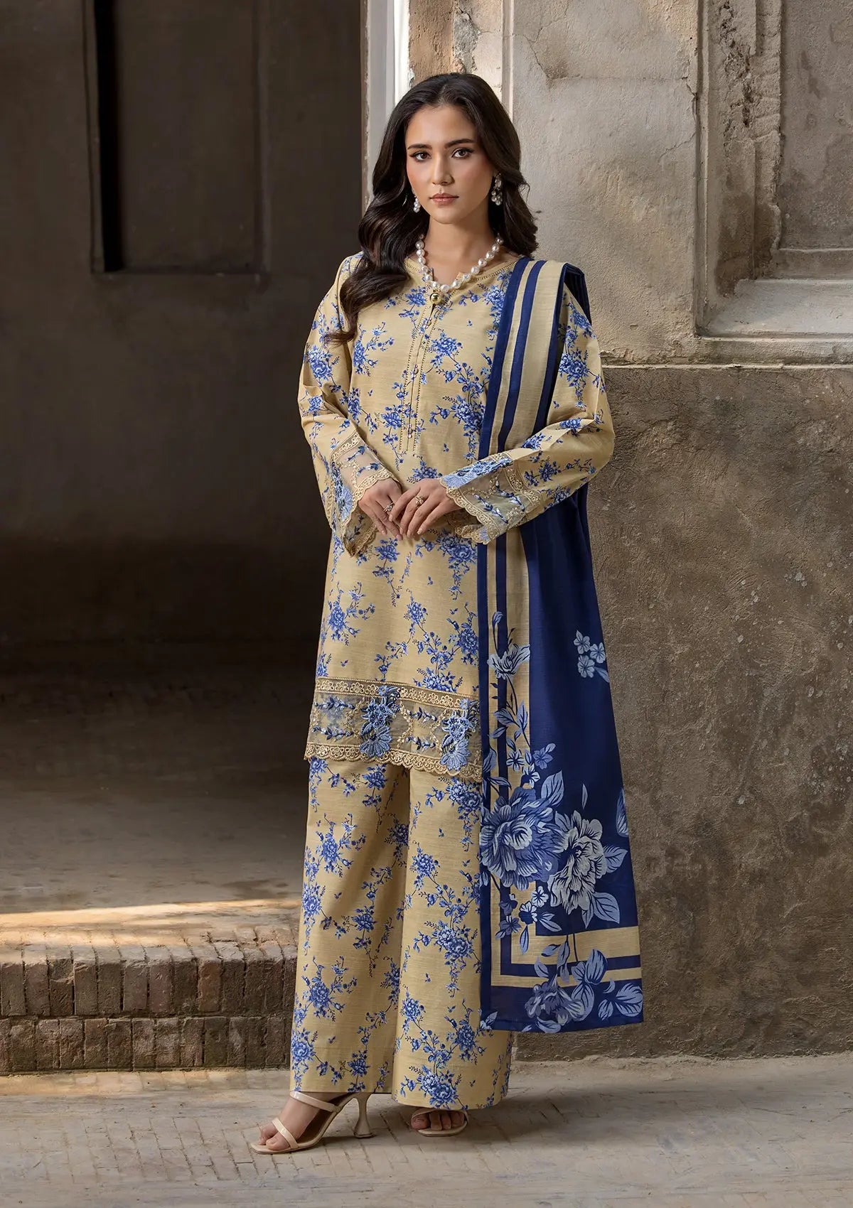 EMBROIDERED KHADDAR BT6513-LMN Bin Tayyab