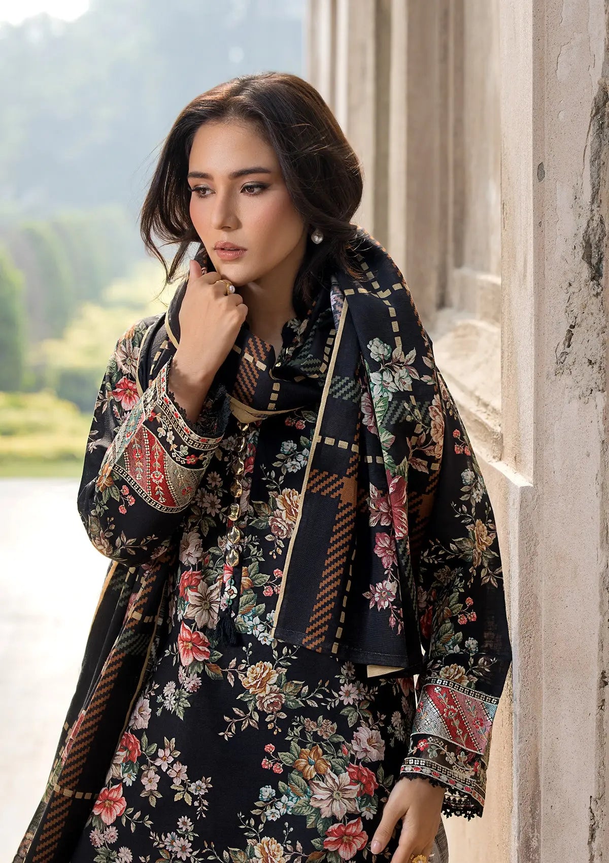 EMBROIDERED KHADDAR BT6513-SBK Bin Tayyab