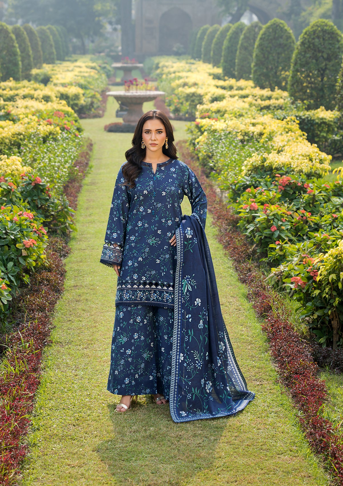 EMBROIDERED KHADDAR BT6513-DBL