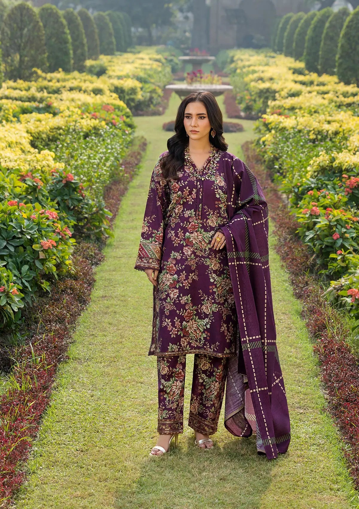 EMBROIDERED KHADDAR BT6513-PPR Bin Tayyab