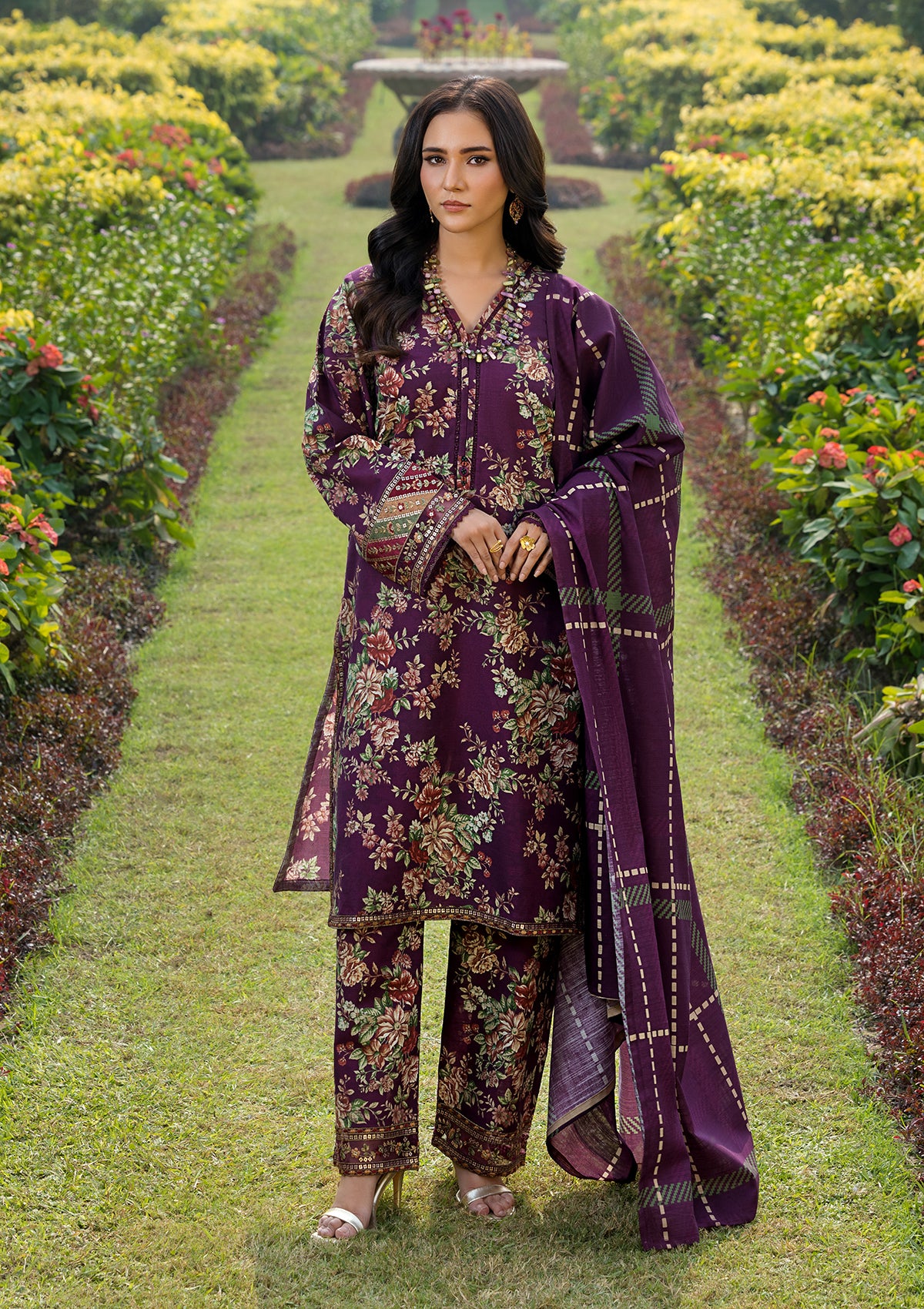 EMBROIDERED KHADDAR BT6513-PPR