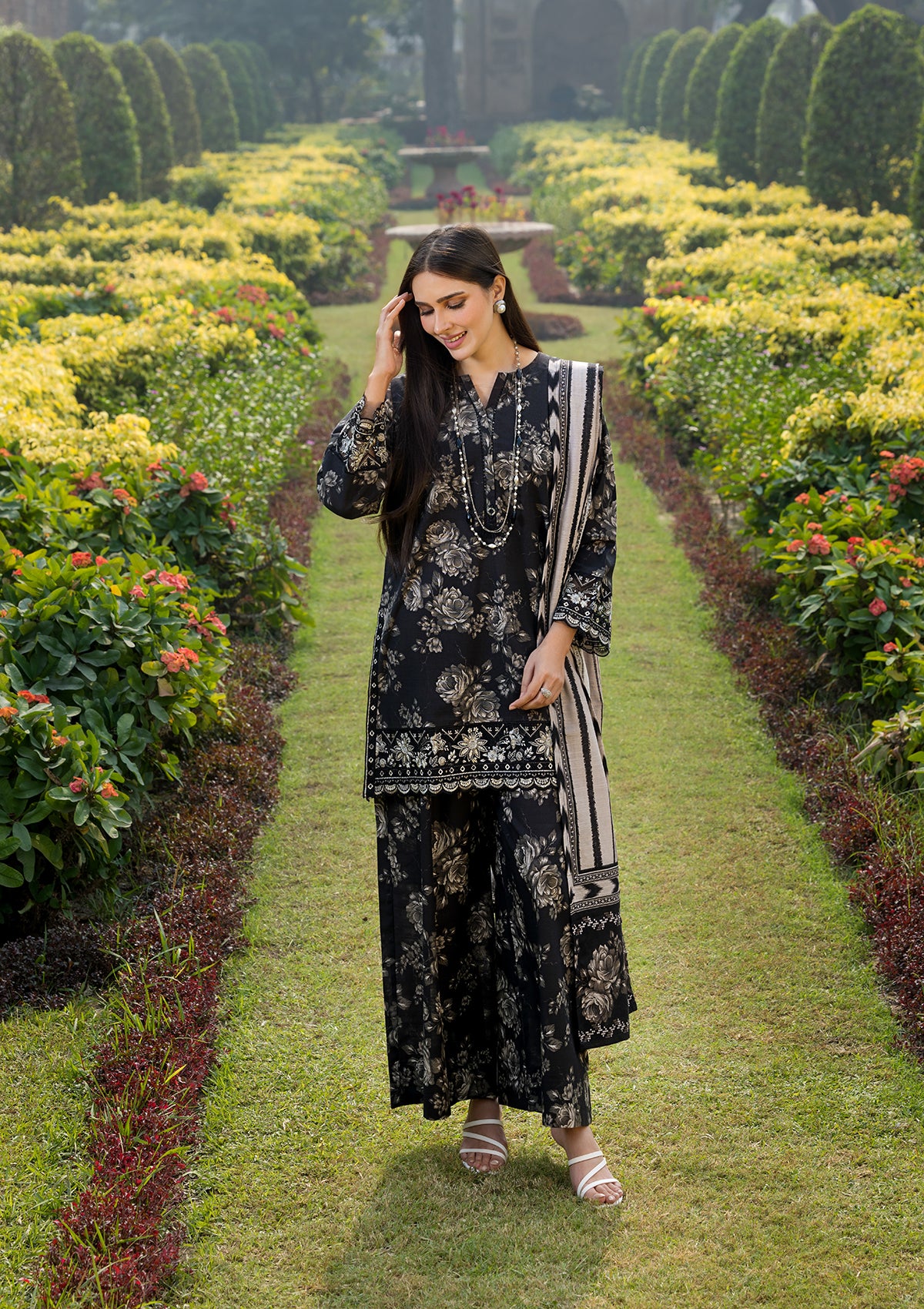 EMBROIDERED KHADDAR BT6513-BLK