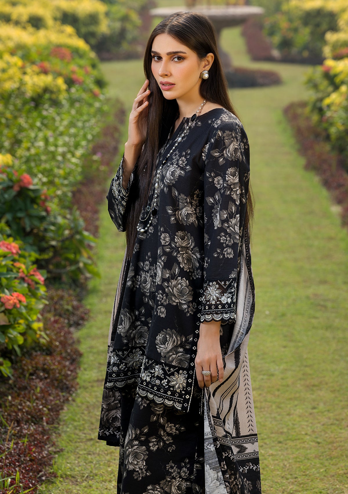 EMBROIDERED KHADDAR BT6513-BLK