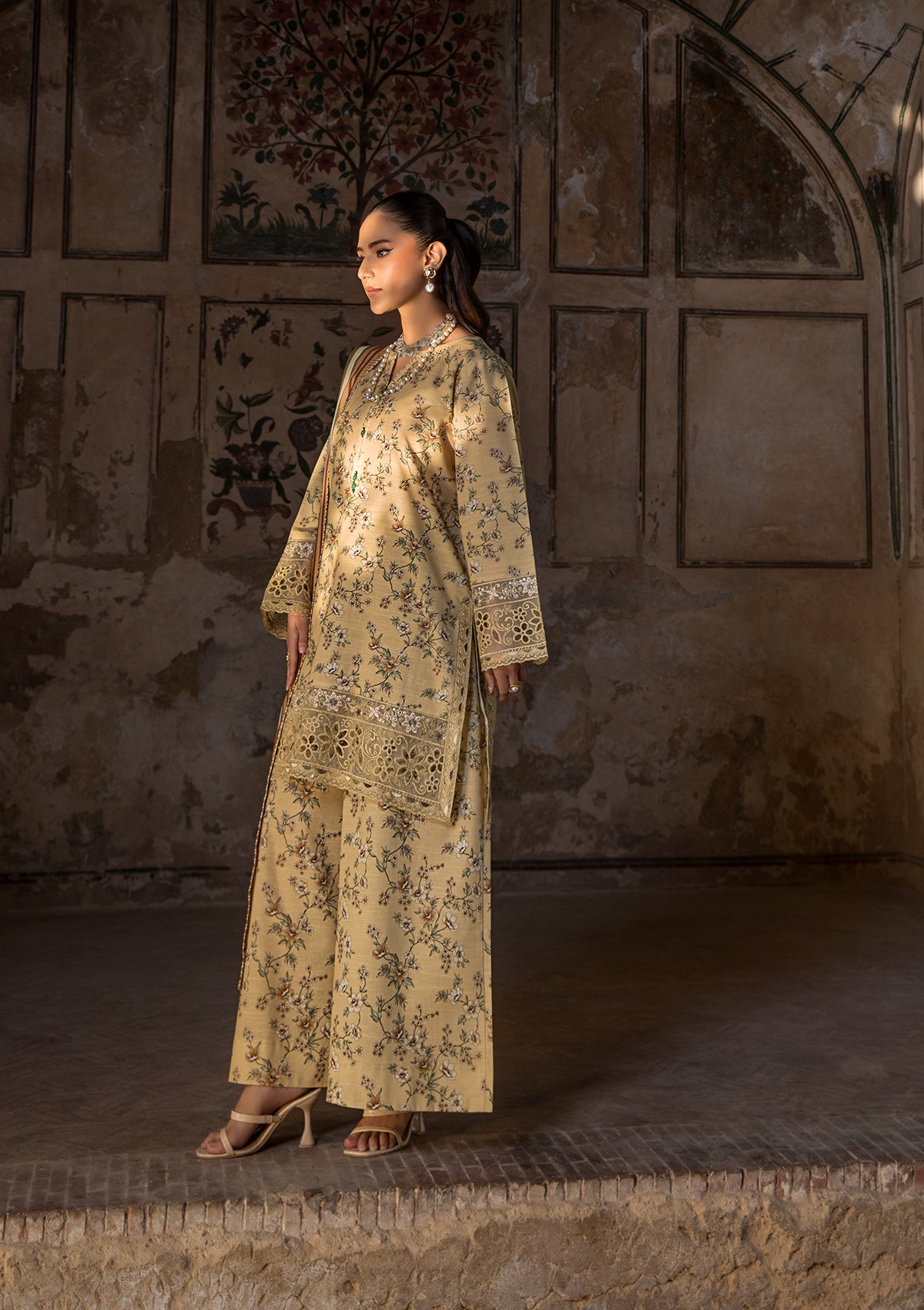 EMBROIDERED KHADDAR BT6513-LLM