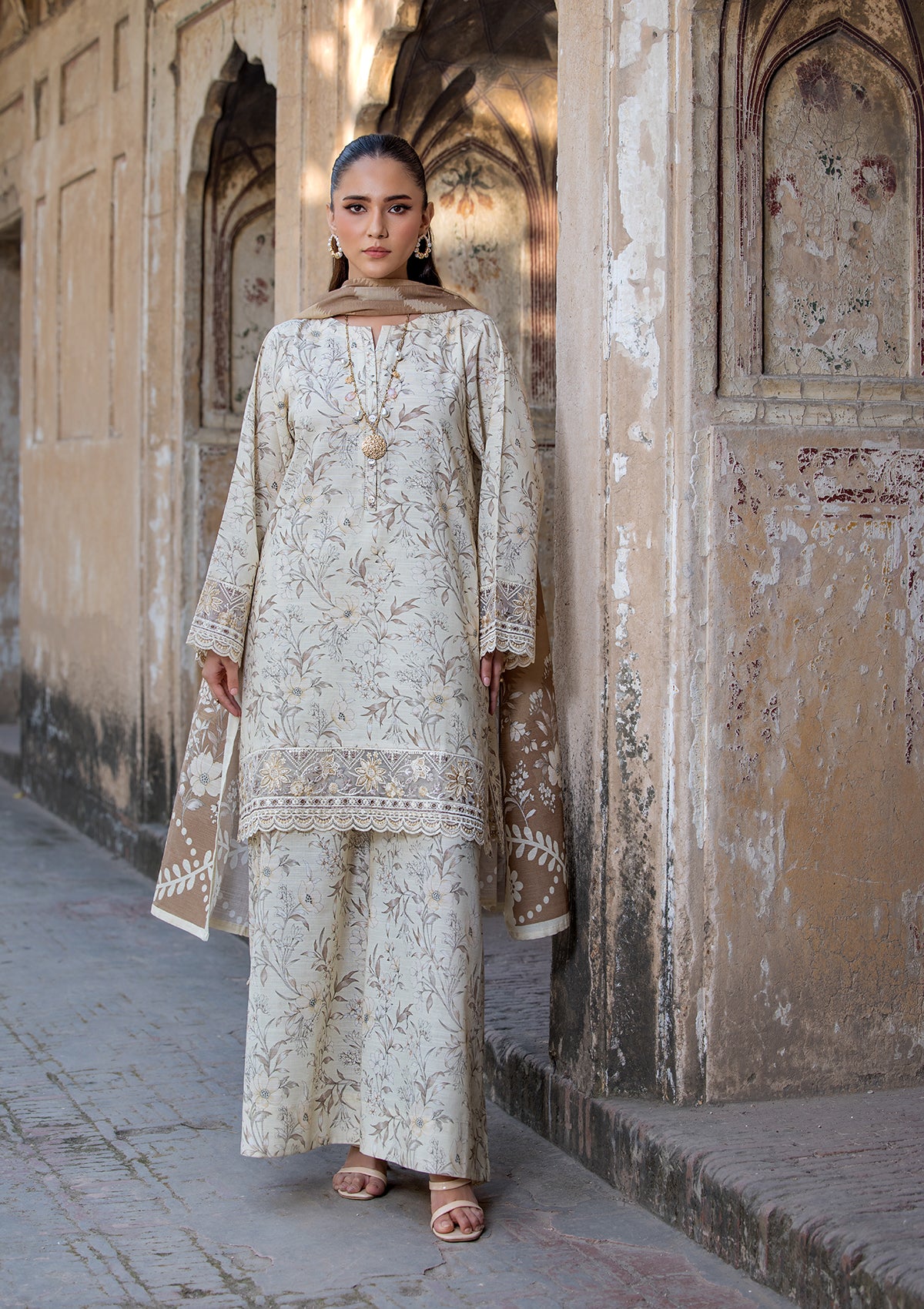 EMBROIDERED KHADDAR BT6513-SKN