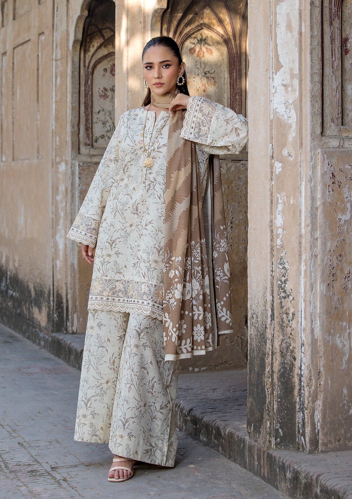 EMBROIDERED KHADDAR BT6513-SKN