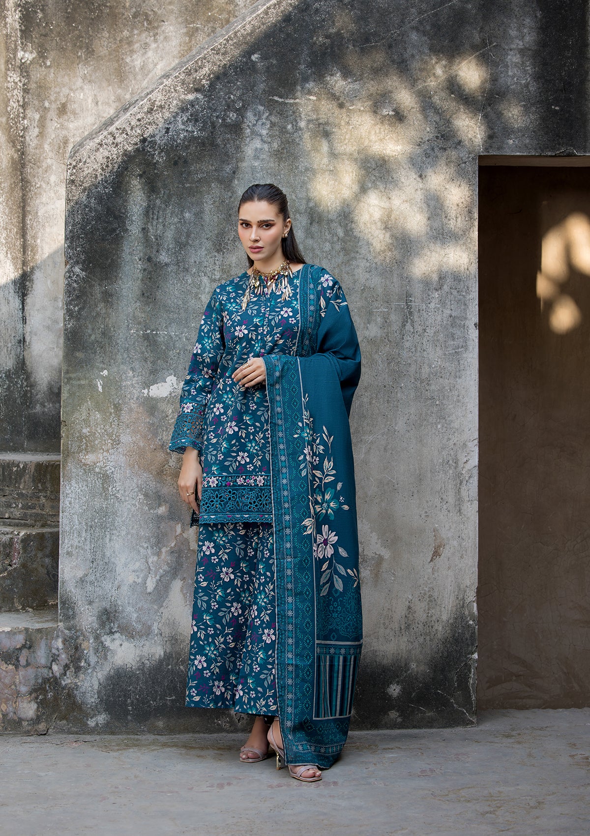 EMBROIDERED KHADDAR BT6513-RBL