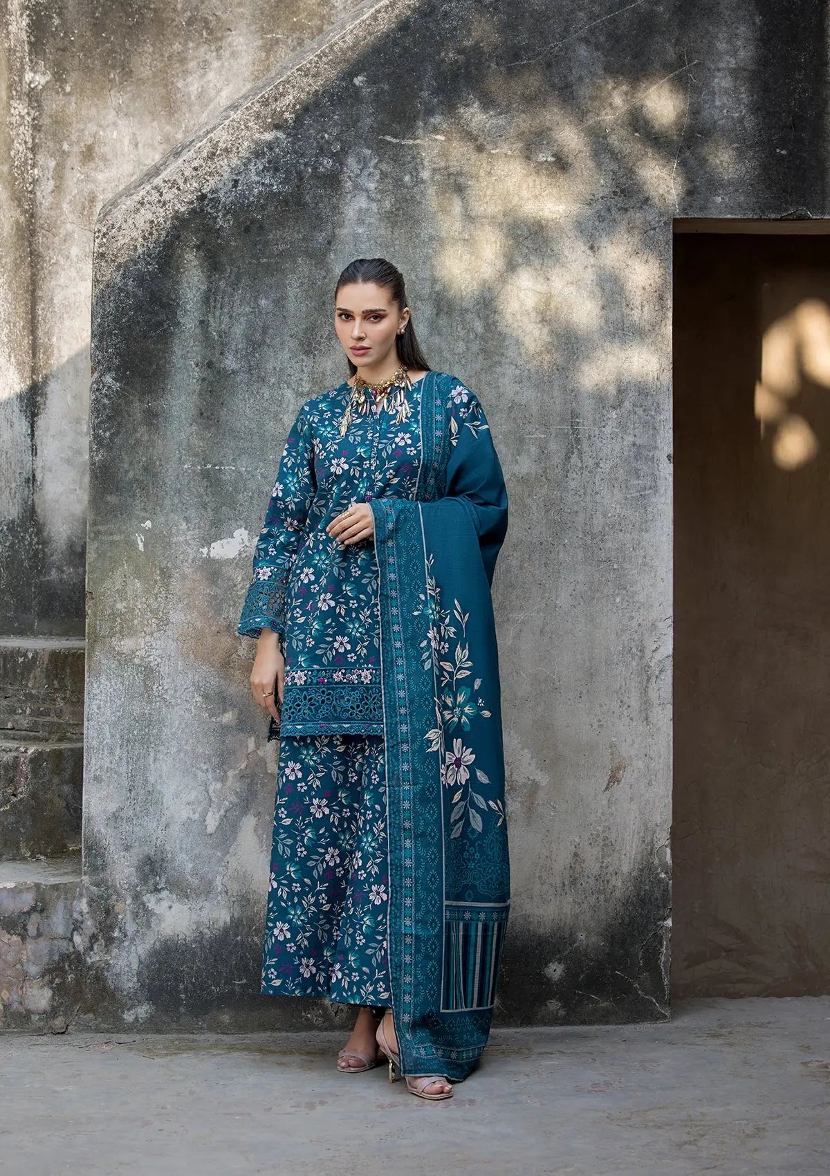 EMBROIDERED KHADDAR BT6513-RBL Bin Tayyab