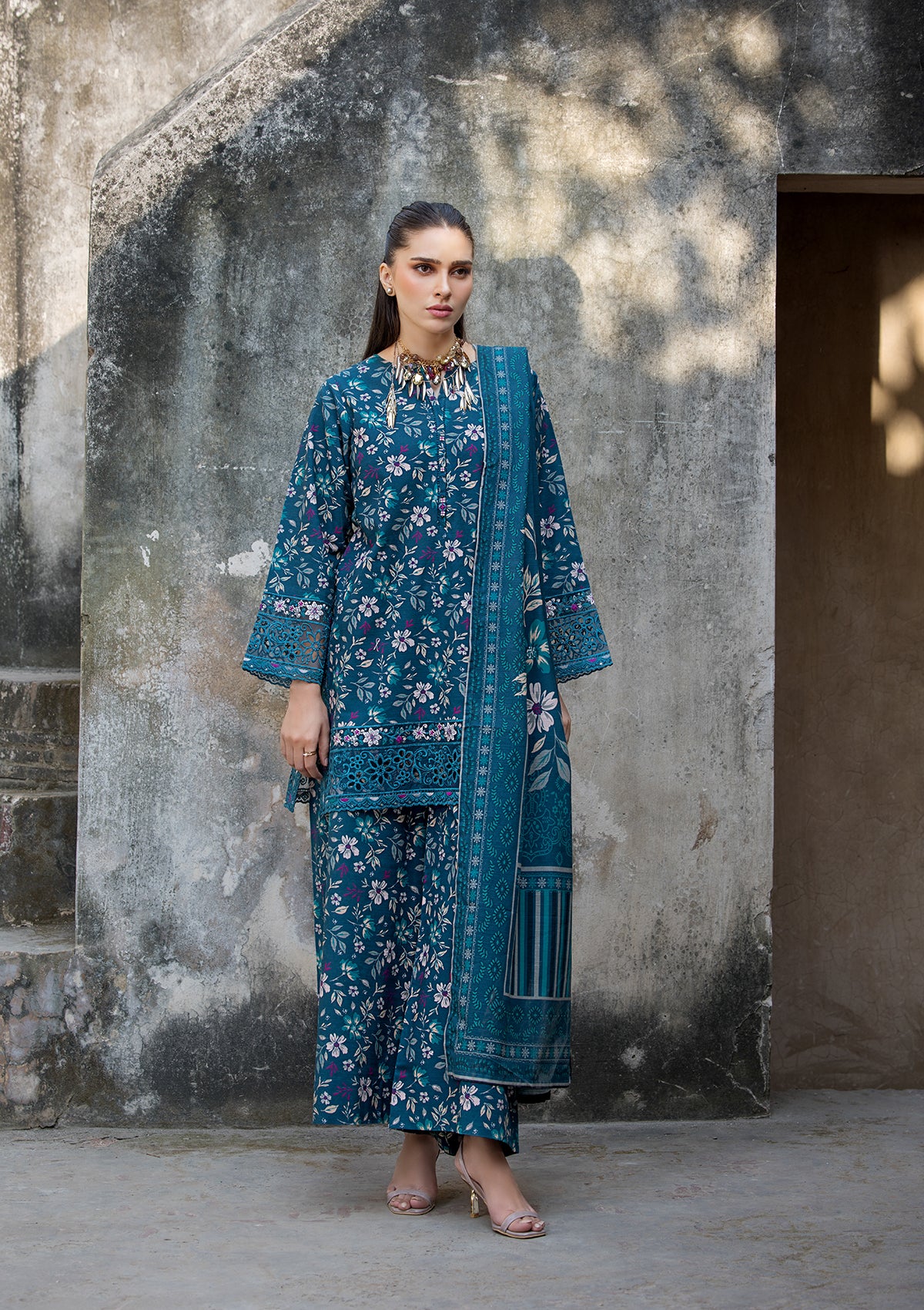 EMBROIDERED KHADDAR BT6513-RBL