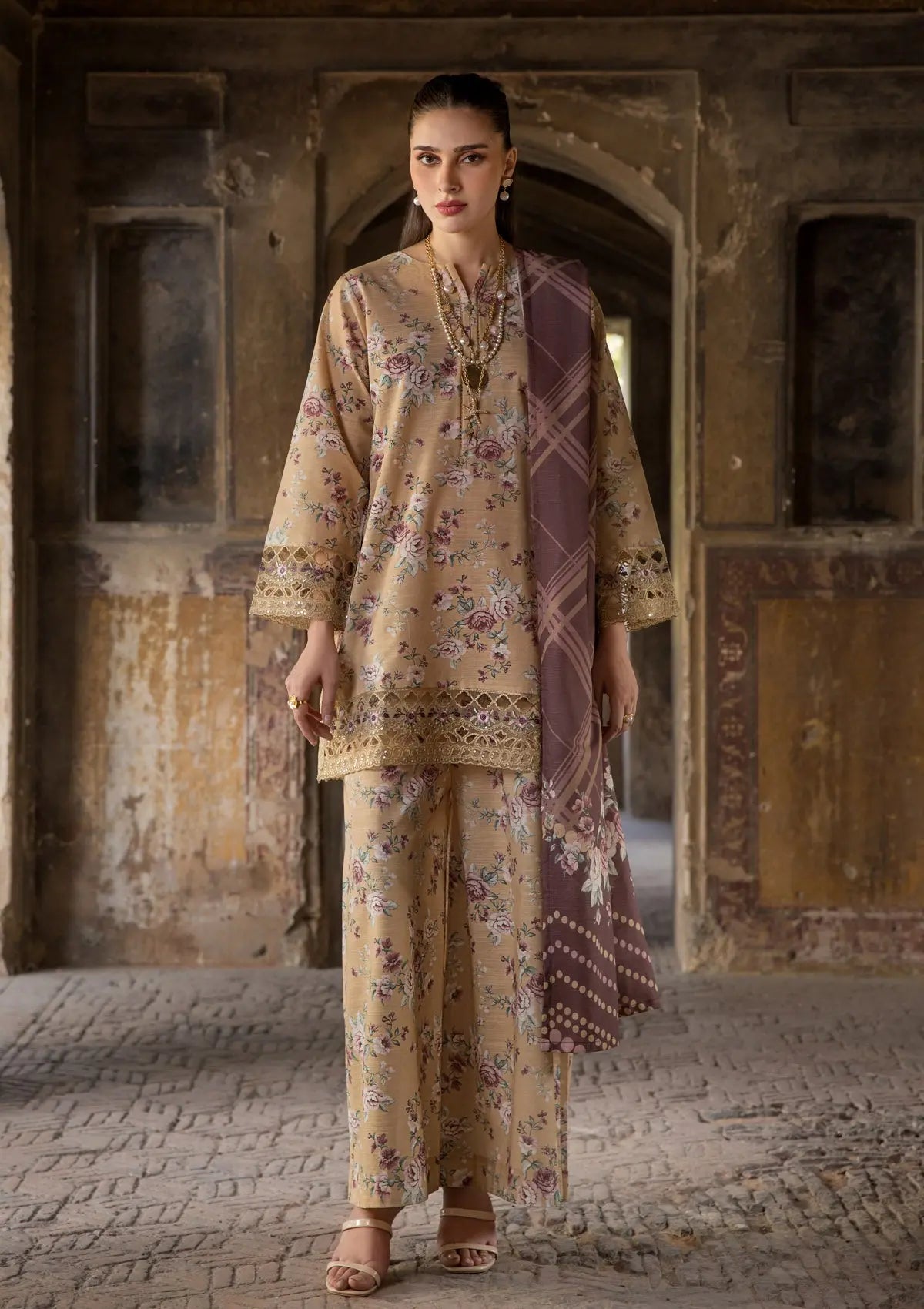 EMBROIDERED KHADDAR BT6513-BRN Bin Tayyab