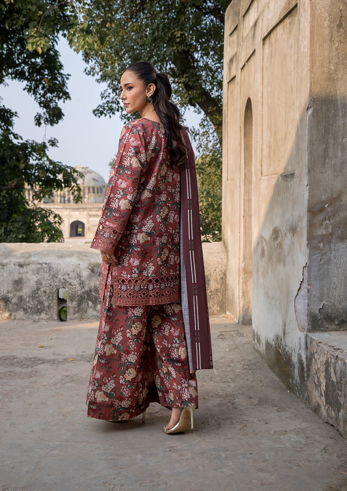 EMBROIDERED KHADDAR BT6513-RST
