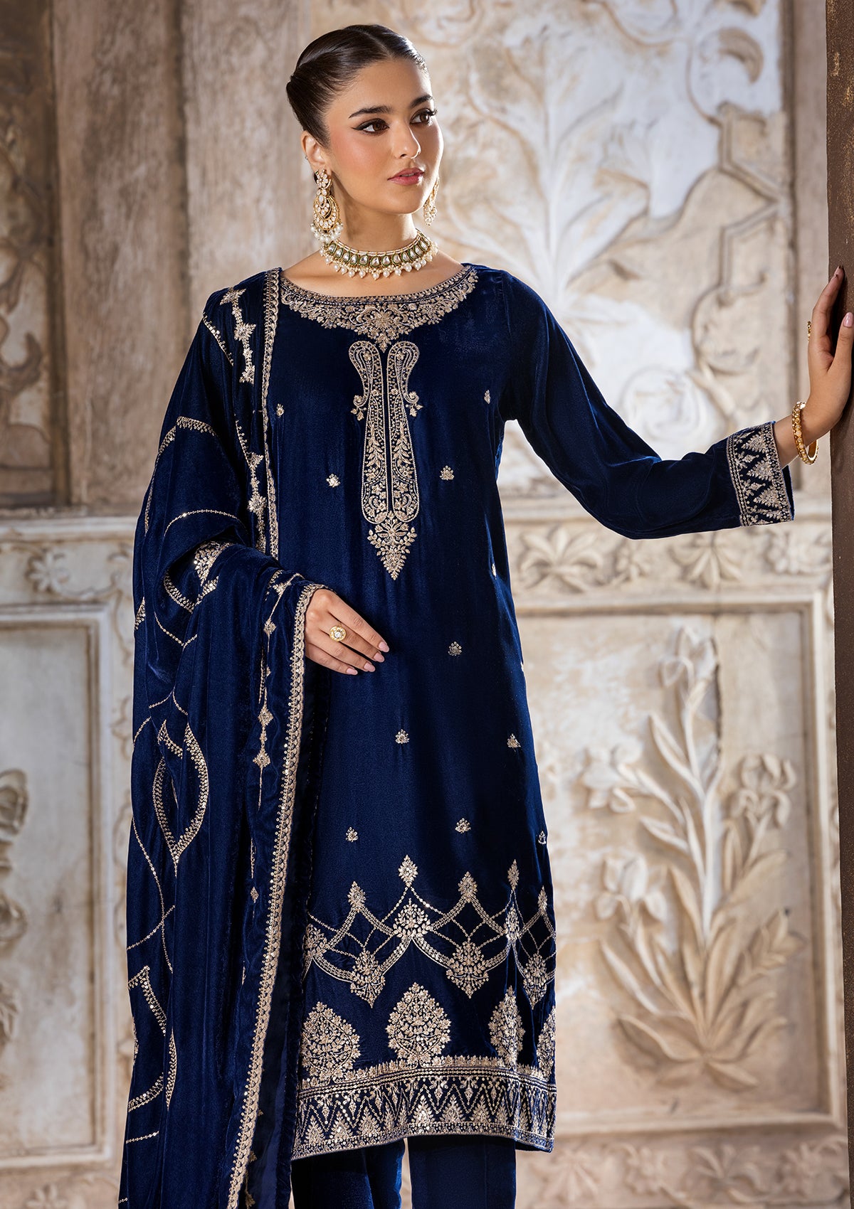 Embroidered Velvet BT6529-NBL