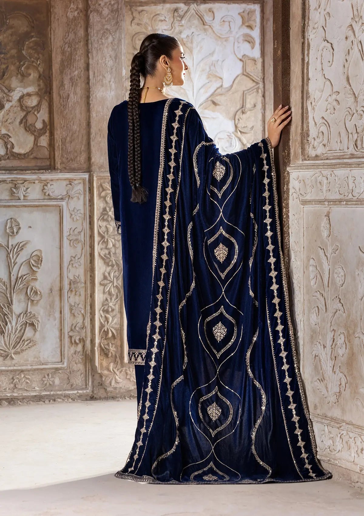 Embroidered Velvet BT6529-NBL Bin Tayyab