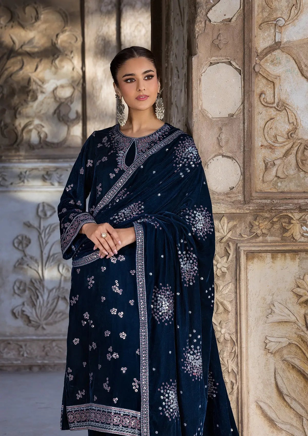 Embroidered Velvet BT6529-BLU Bin Tayyab