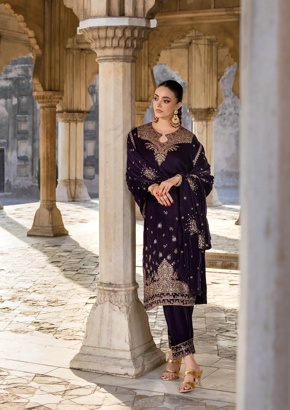 Embroidered Velvet BT6529-PUR Bin Tayyab