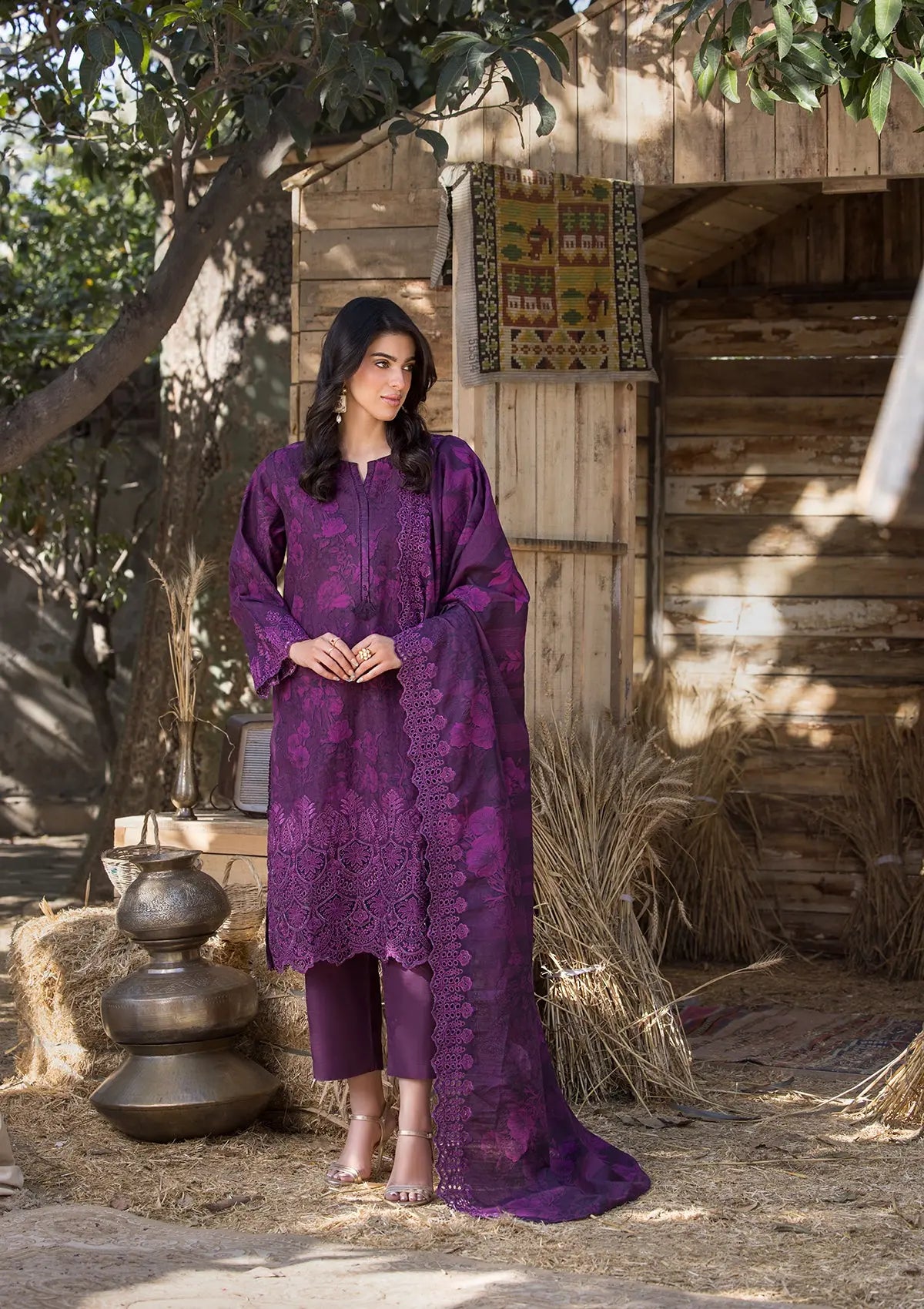 EMBROIDERED KHADDAR BT110-PPR Bin Tayyab