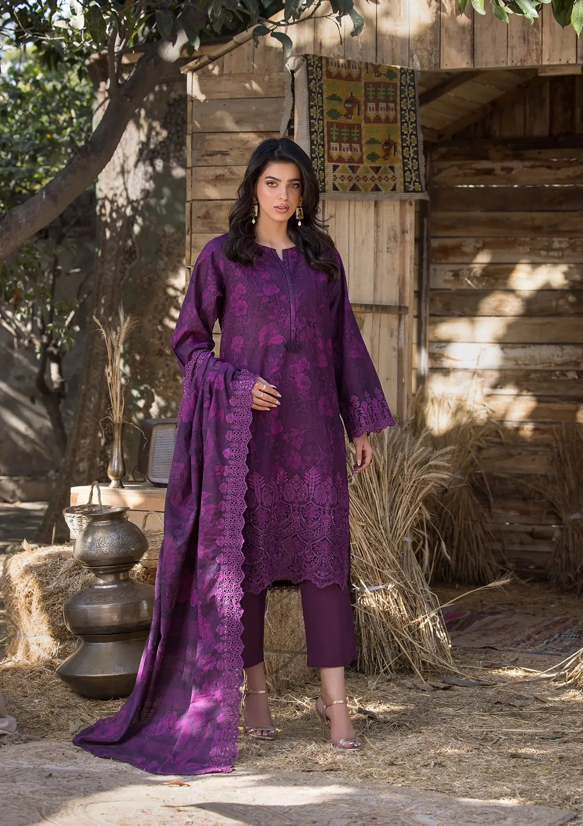 EMBROIDERED KHADDAR BT110-PPR Bin Tayyab