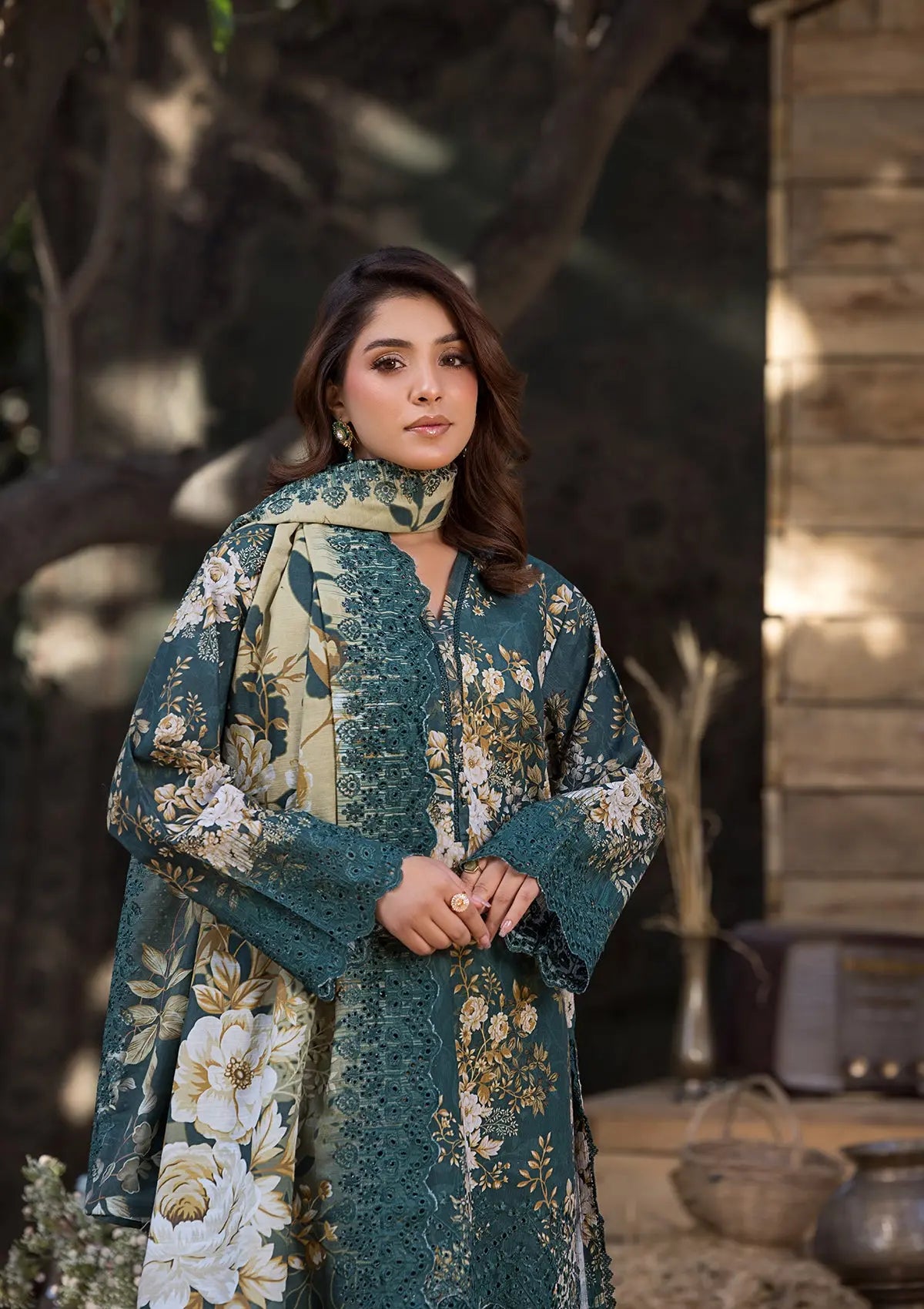 EMBROIDERED KHADDAR BT117-GRN Bin Tayyab