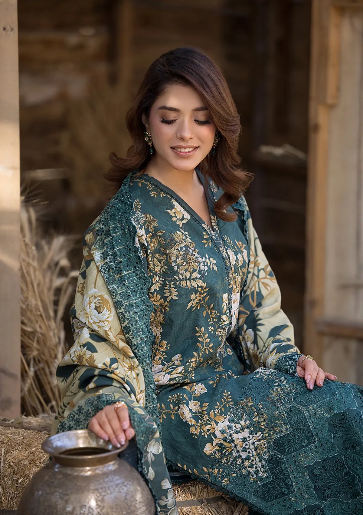 EMBROIDERED KHADDAR BT117-GRN Bin Tayyab