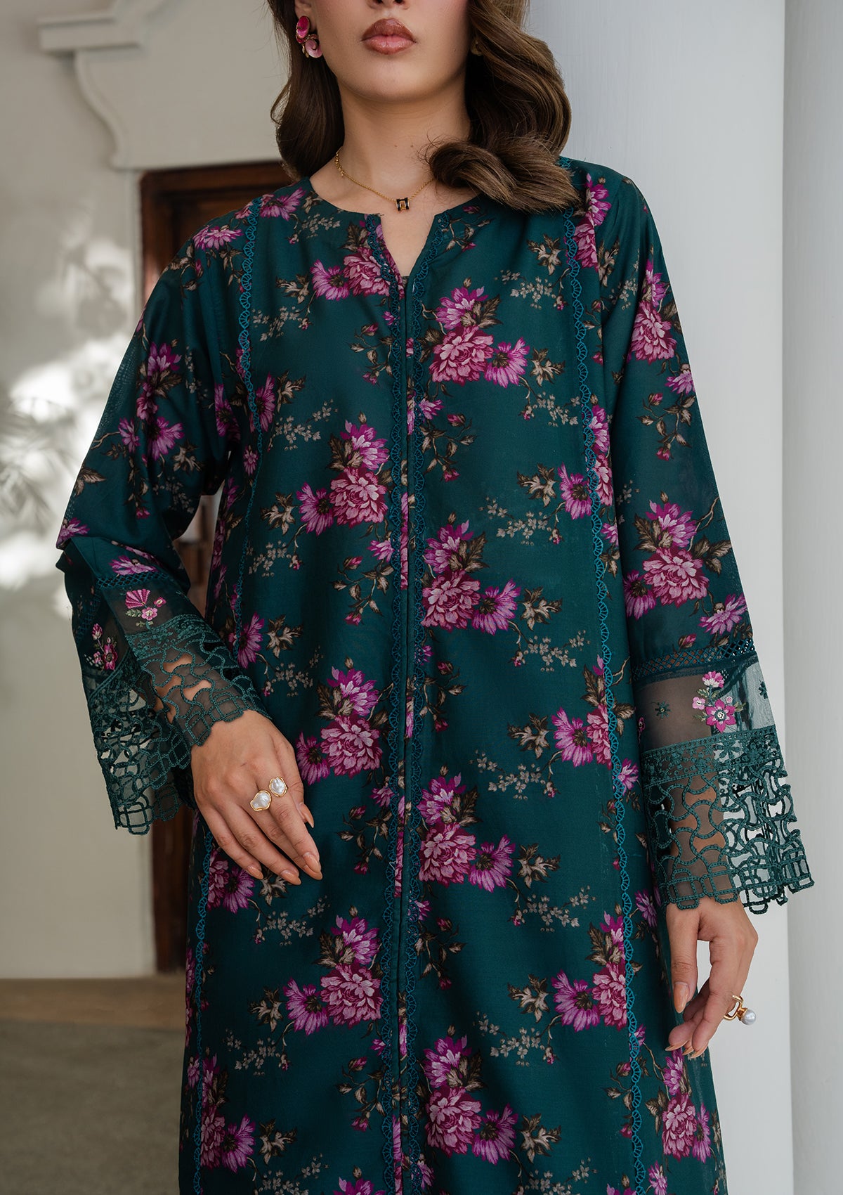 PRINTED EMBROIDERED Lawn BT006887-SGN