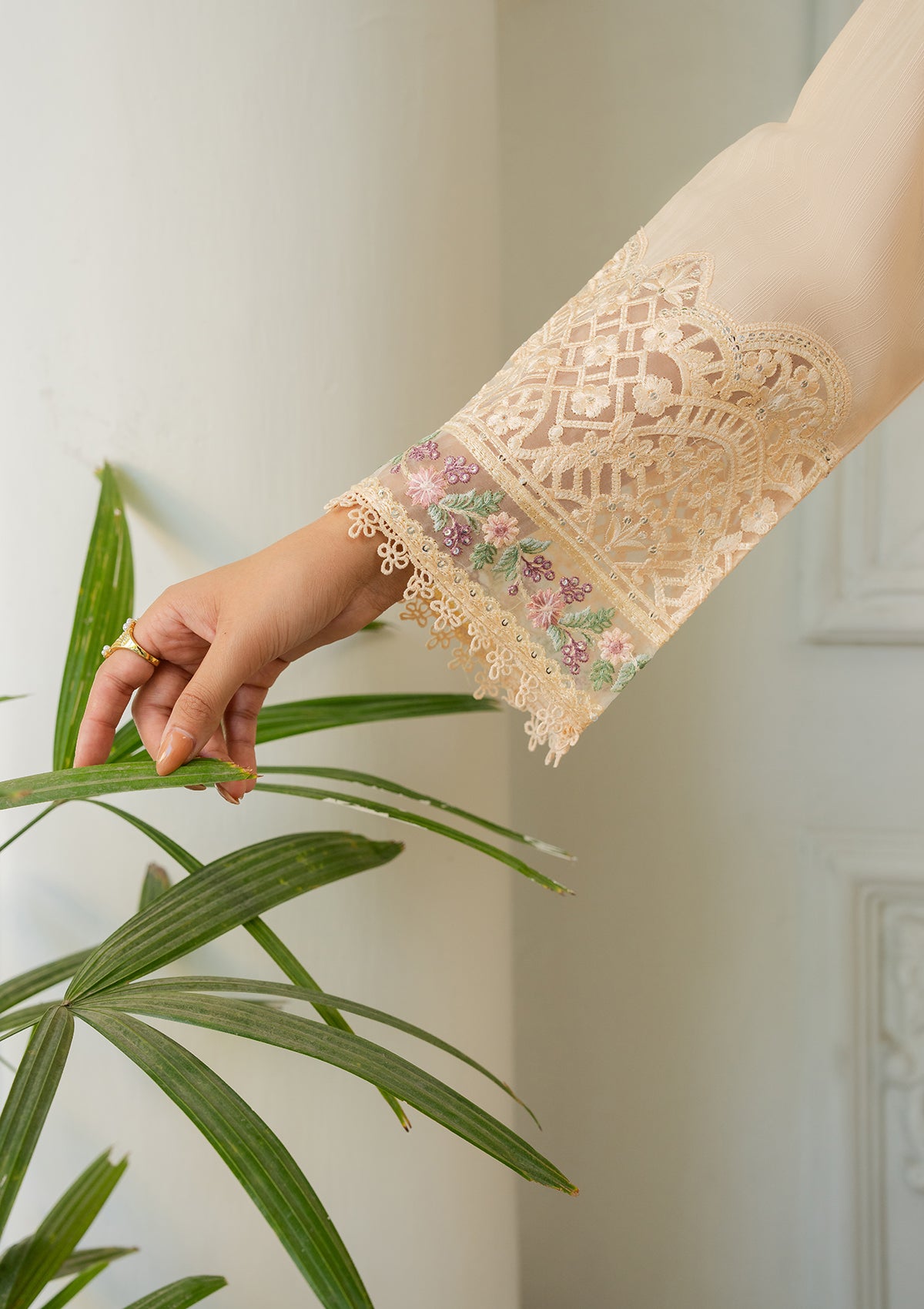 EMBROIDERED Lawn BT006880-SKN
