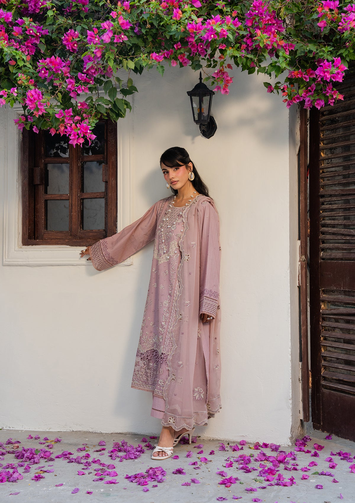 EMBROIDERED Lawn BT006880-LPR