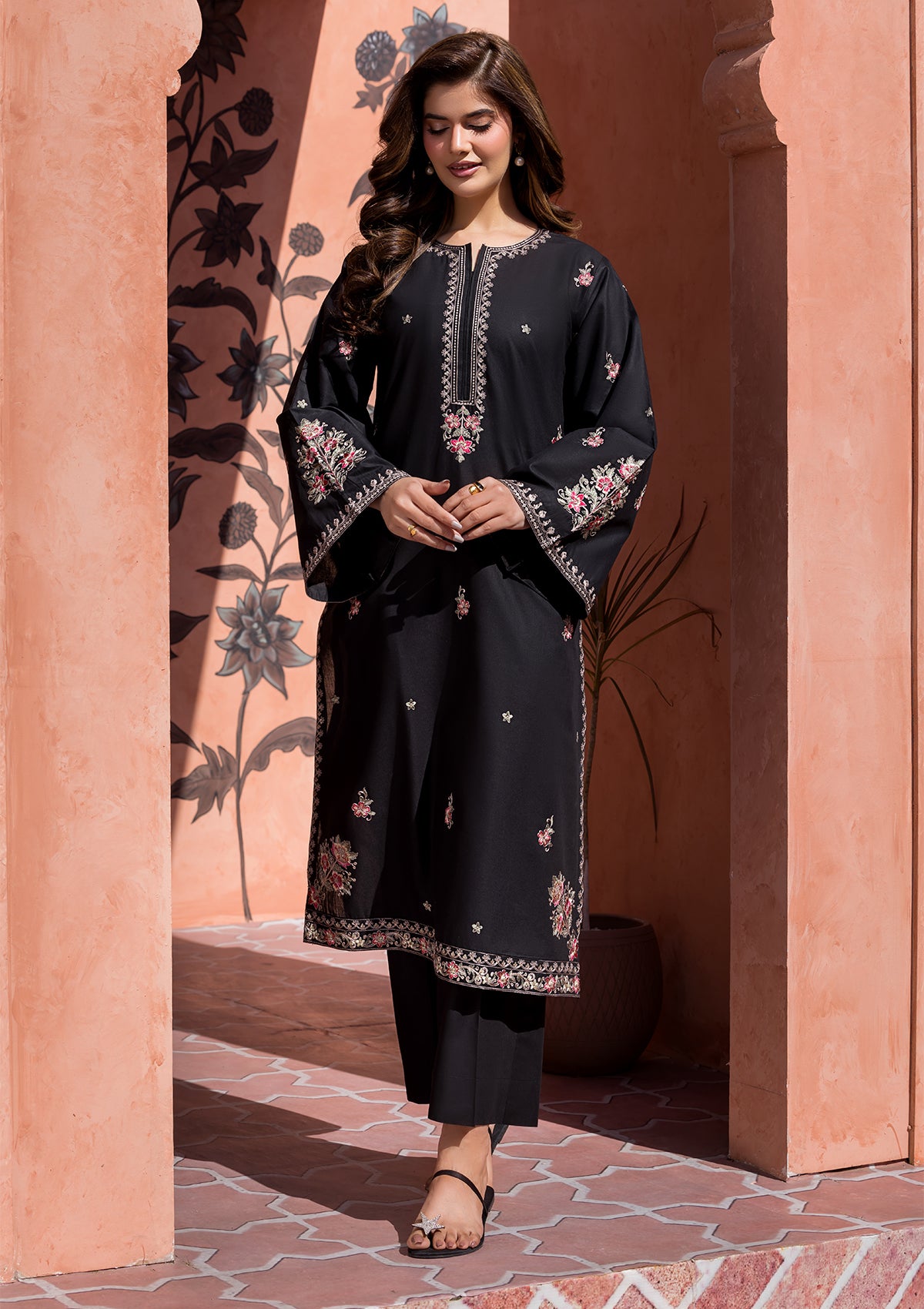 EMBROIDERED COTTON BT006686-BLK-2