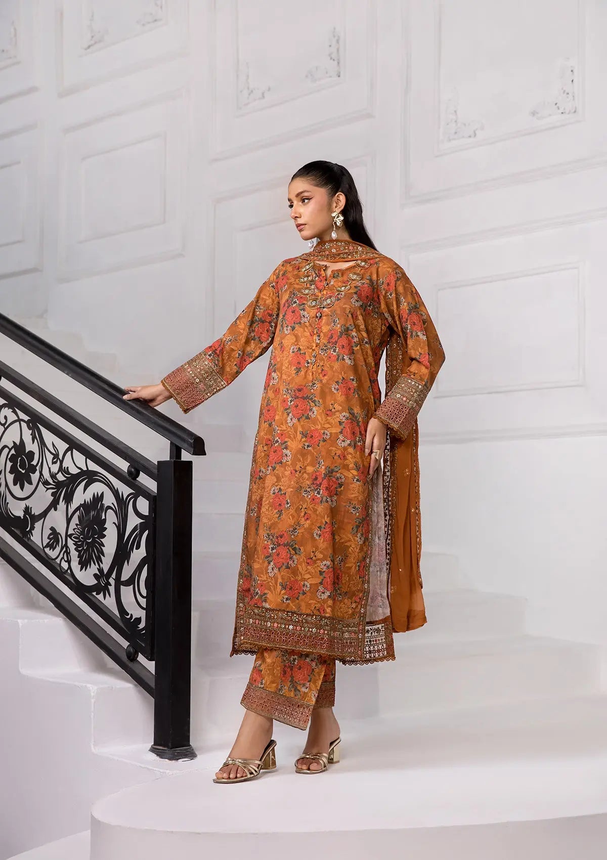 (BT006368-ORN-01) Bin Tayyab