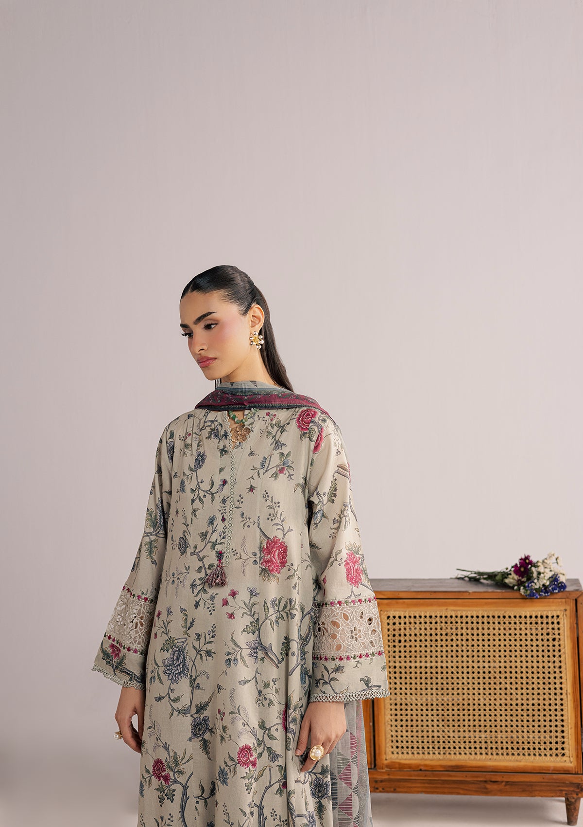 PRINTED EMBROIDERED LAWN BT006853-GRY