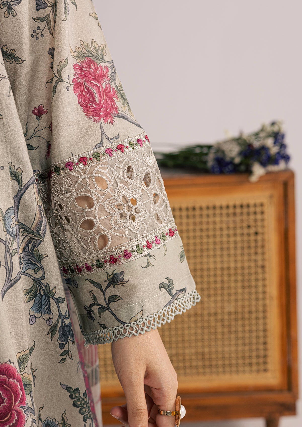 PRINTED EMBROIDERED LAWN BT006853-GRY